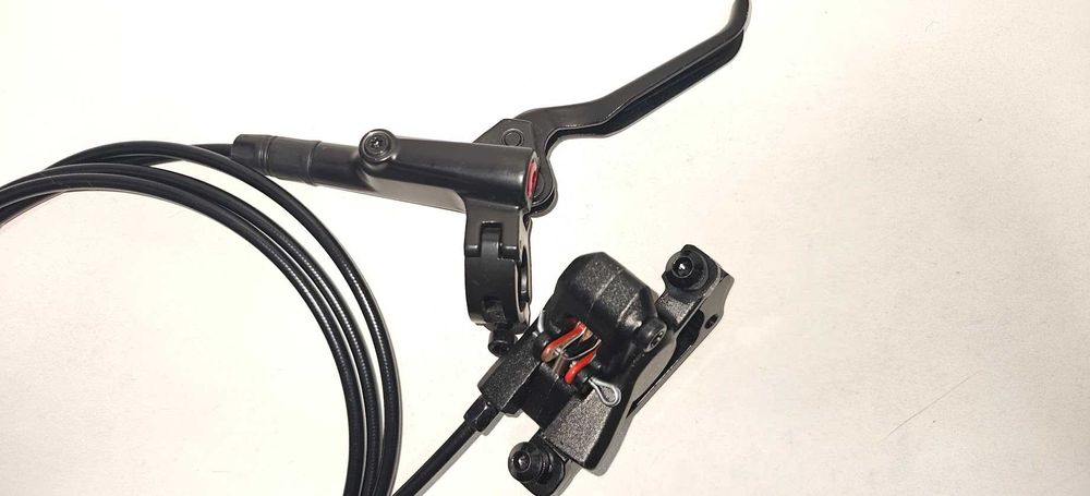 Hamulec hydrauliczny tylny