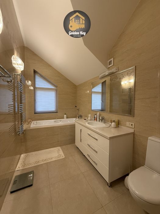 Продам  Заміський Будинок 222м2 ,  у Котеджному містечку Park House / Парк Хаус , село Гора , Бориспільський район