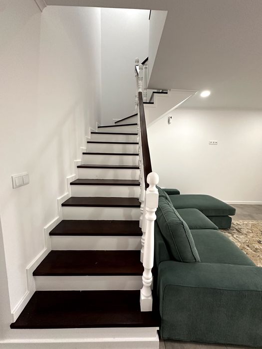 Aluga-se quarto em moradia T4 totalmente renovada — Ponta Delgada