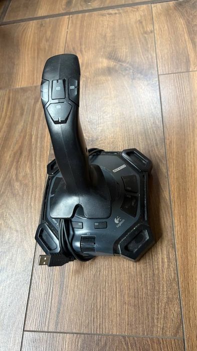 Ігровий джойстик Logitech Attack 3 для ПК / авіасимуляторів