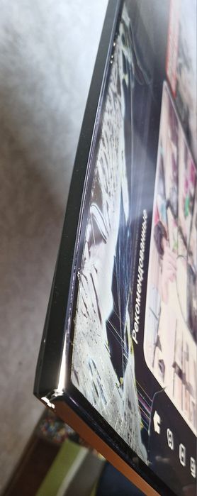 Смарт-монітор Samsung M7 (модель S32BM702UI ) 2022 року виробництва на запчастини або під відновлення.
