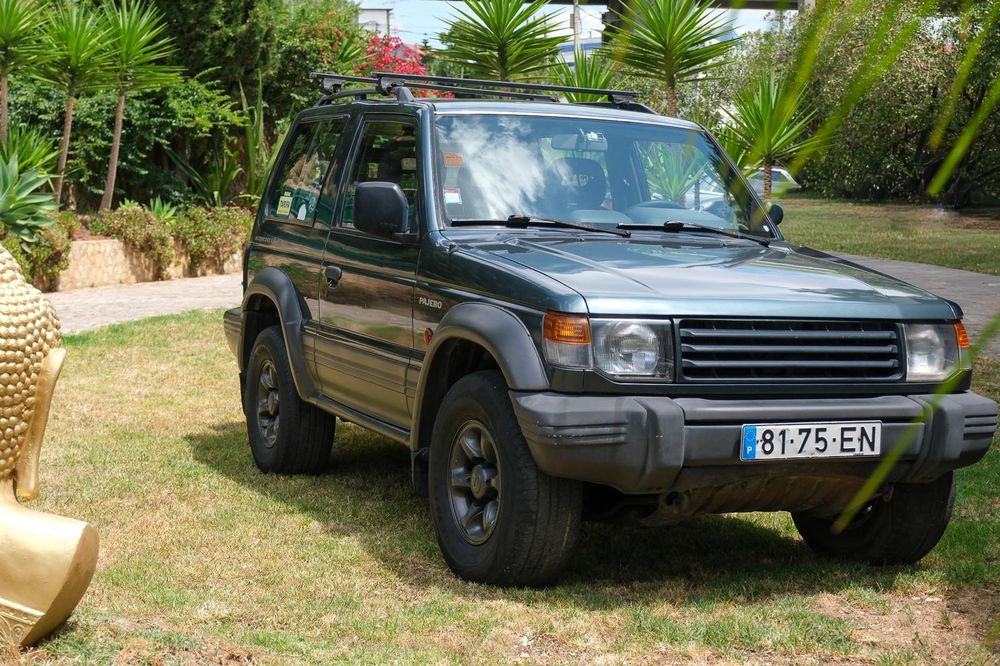Mitsubishi Pajero 2.5 GLS — photo 2