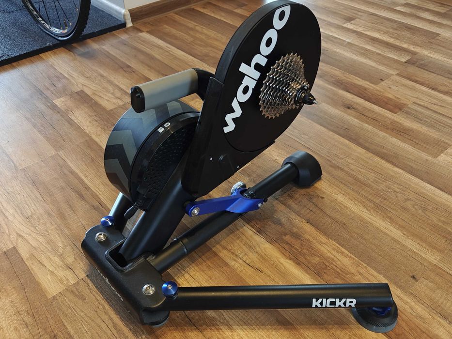 Trenażer Wahoo KICKR Smart Trainer v5 praktycznie nowy