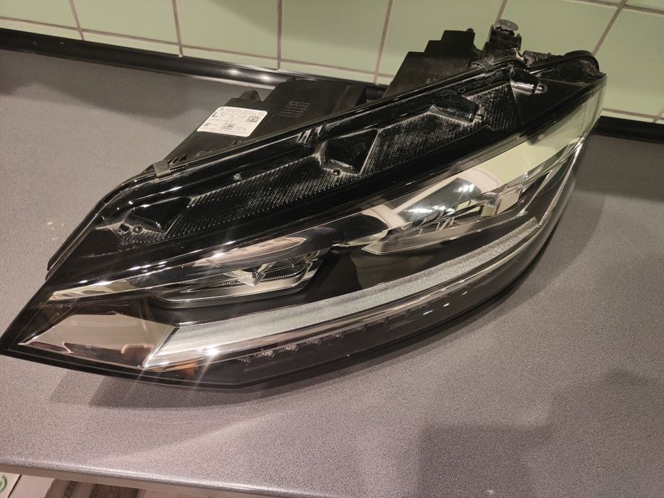 VW touran 2016-24 rok 5tb.941.035b Lampa Lewa  Led