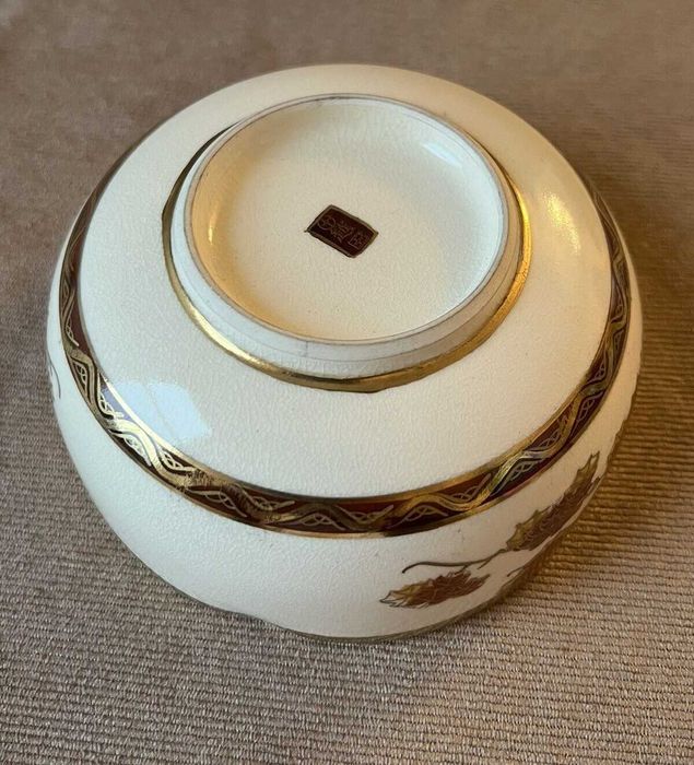 Taça japonesa Satsuma, assinada, XIX/XX