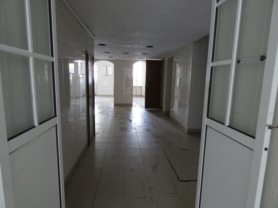 Espaço Comercial com Saída de fumos