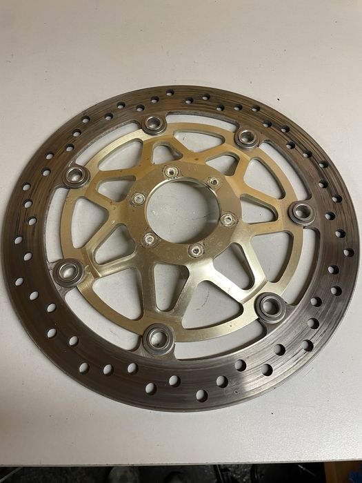 Tarcza hamulcowa prawa honda cbr 900 sc33 98-99