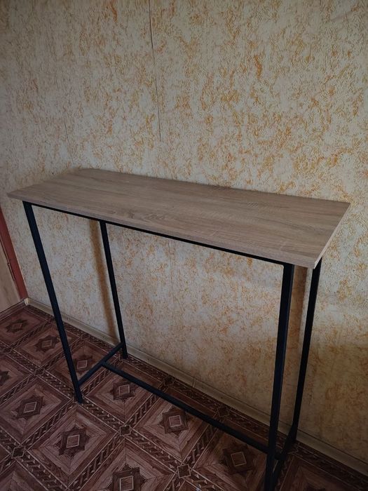 Стіл стійка для кав'ярні або бару