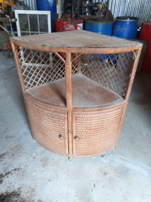 Móvel de verga antigo