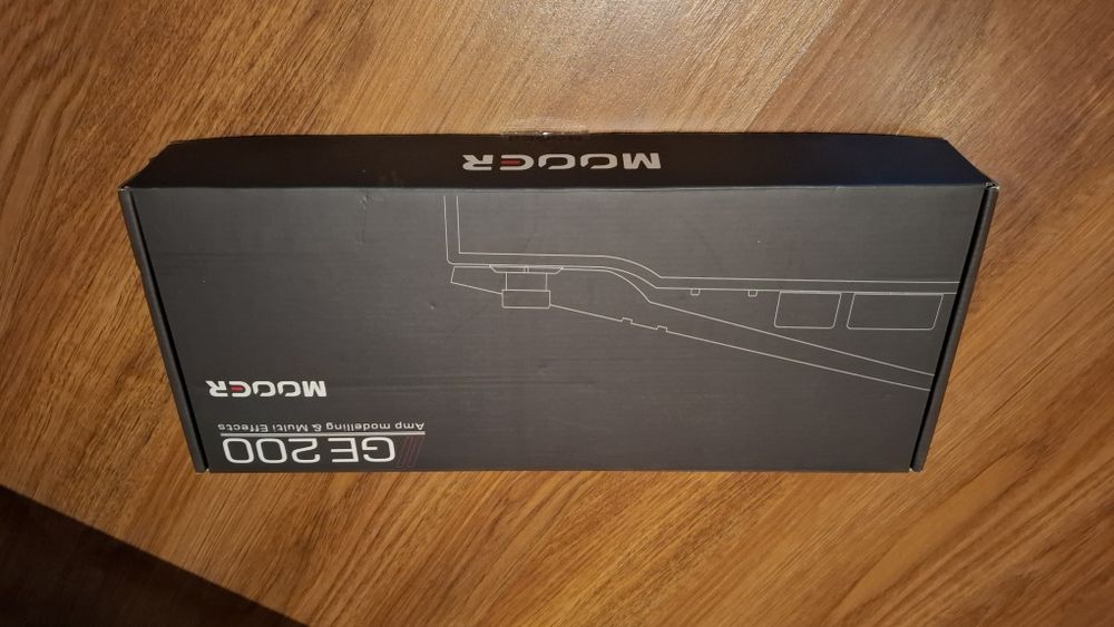 Pedaleira se guitarra/baixo Mooer GE-200