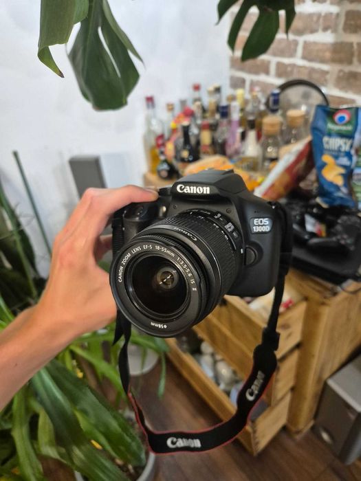 Canon EOS 1300D + 18–55mm | bateria + ładowarka + torba | bardzo dobry stan