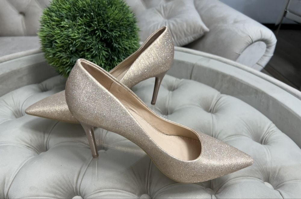 Zlote szpilki 38 nowe