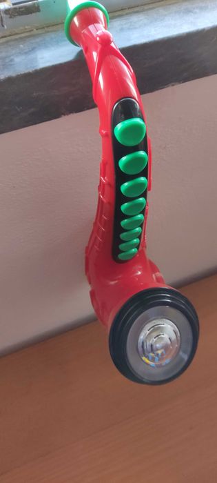 Interactive saxophone64185631345794123