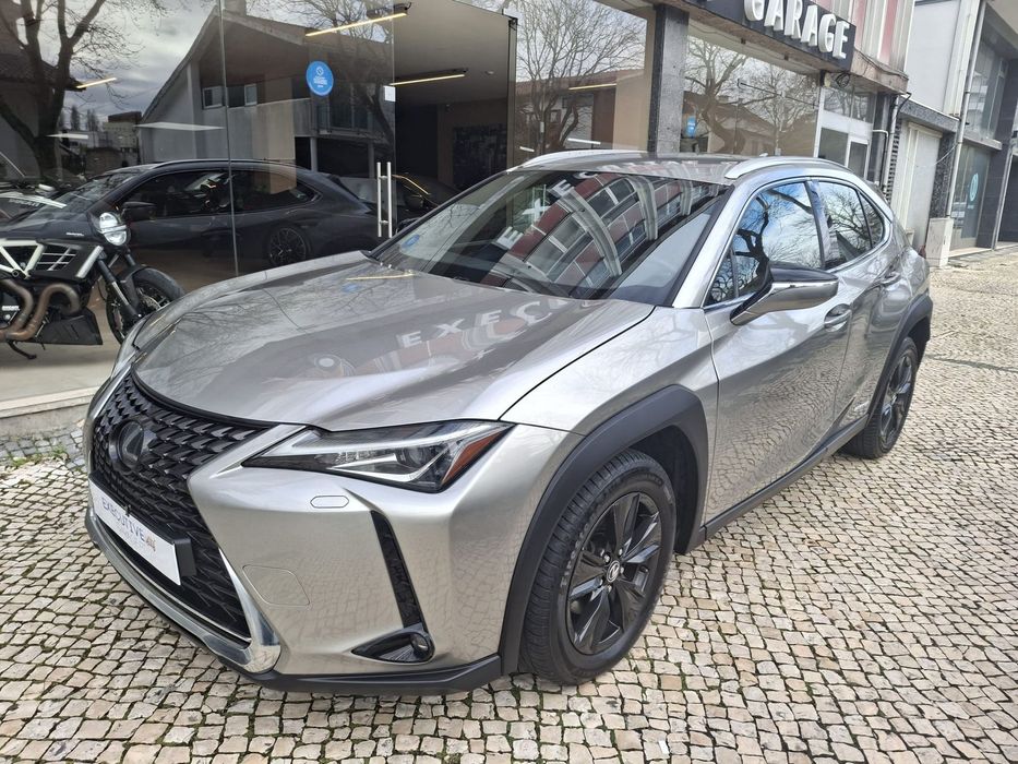 Lexus UX 250h Business