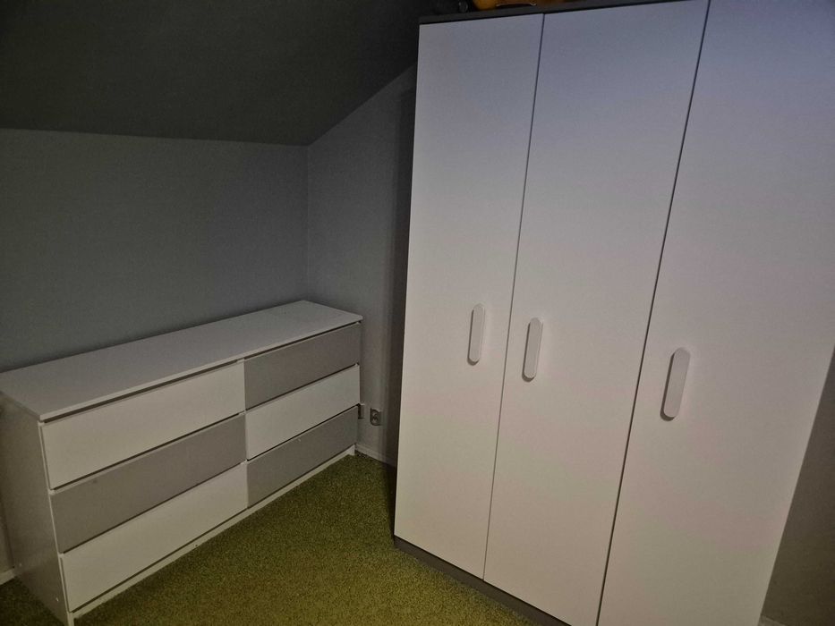 Szafa Smyk 3D 19 biało-szara + komoda