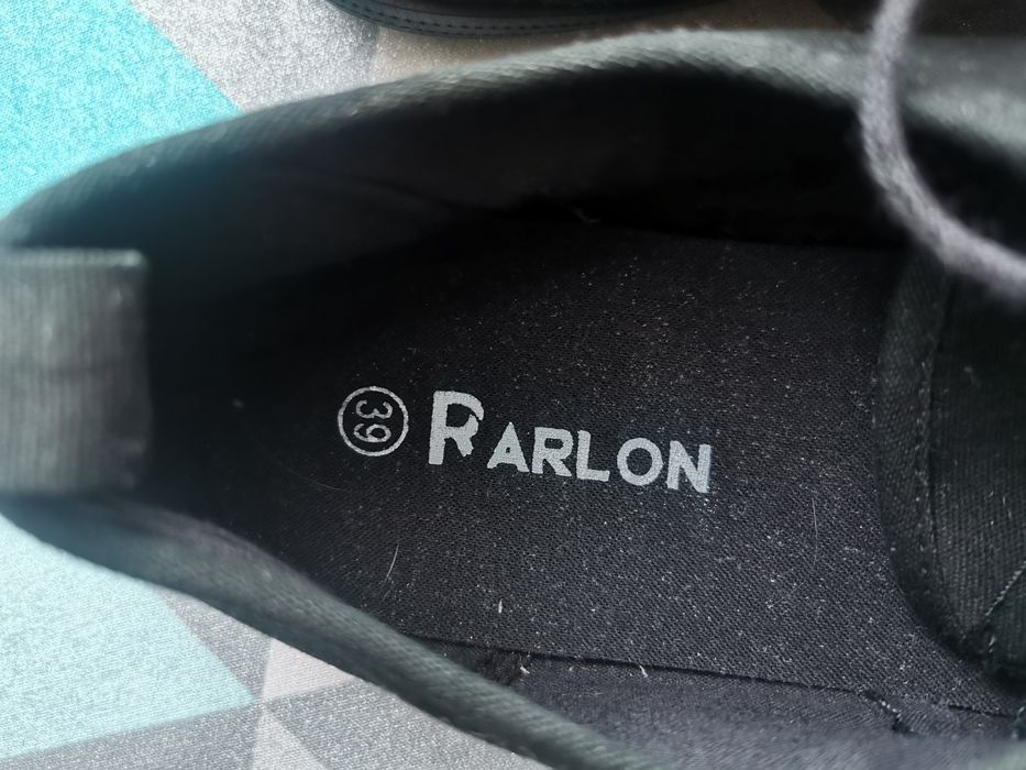 Nowe czarne trampki rozm. 39