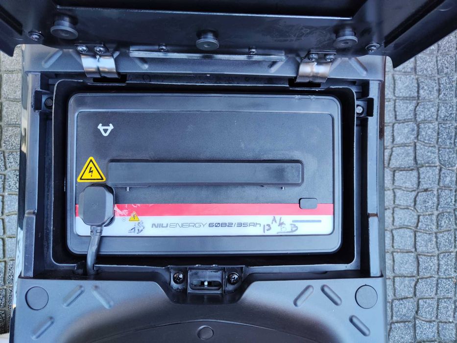 Scooter Elétrica NIU N-Pro - Edição Limitada