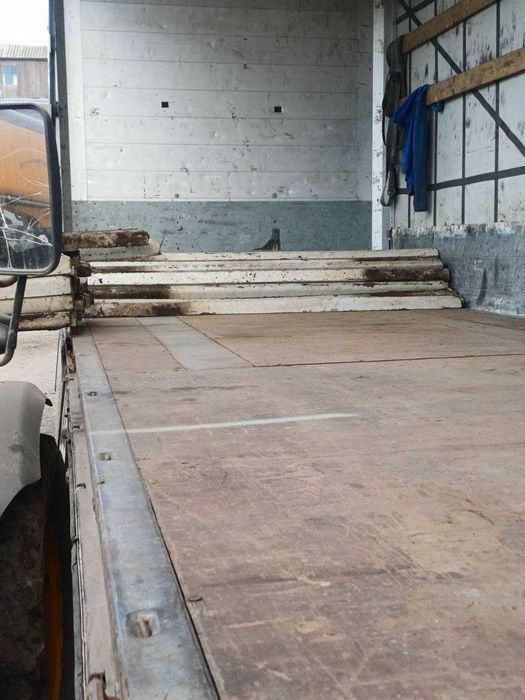 Стовпи Стовпчики Слупи на огорожу Паркан Забор з Сітка рабиця дріт