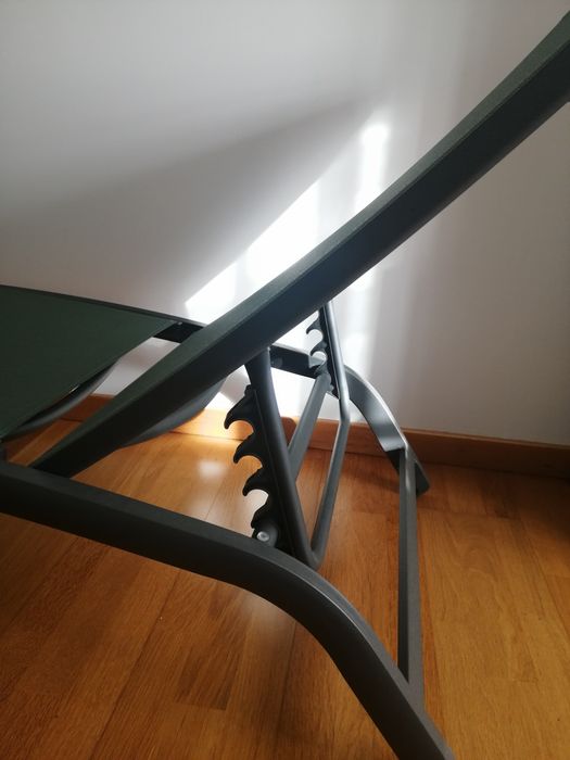 Espreguiçadeira ajustável