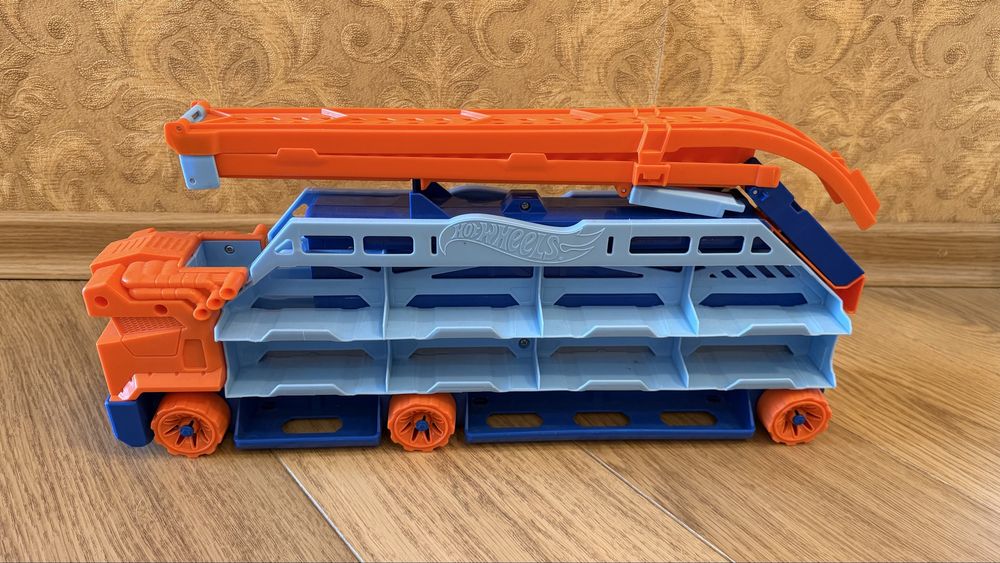 Hot Wheels автовоз для машинок трек гараж