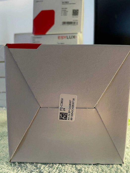 Дачик руху на 360°, для скритого монтажу Esylux PD-C360i/24 (комплект)