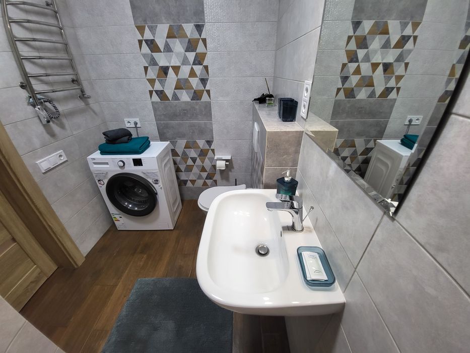 ЖК ТЕАТРАЛЬНИЙ Центр 2+2 новобудова