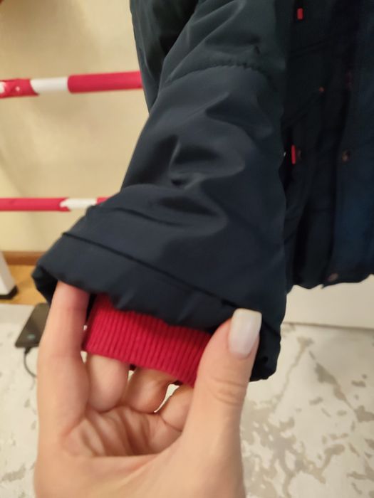 Зимова куртка на хлопчика 7-8 років