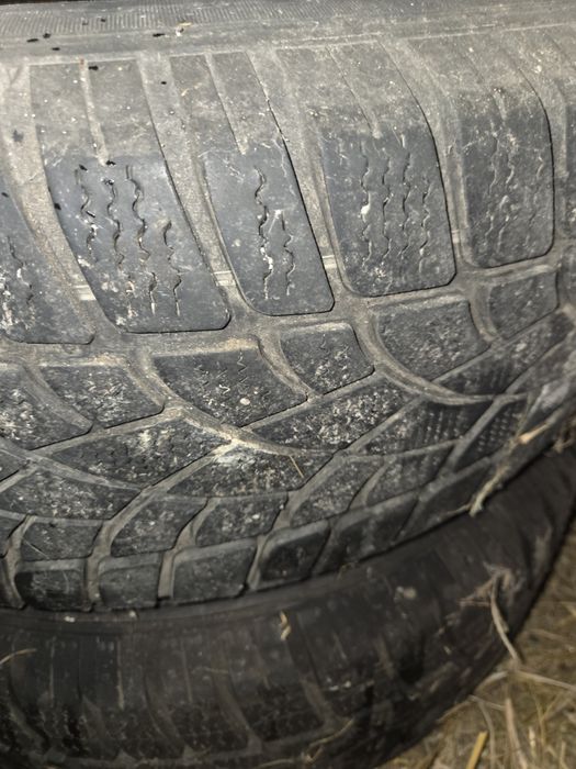 KOMPLET Felgi i opony audi r16 8K0601025
