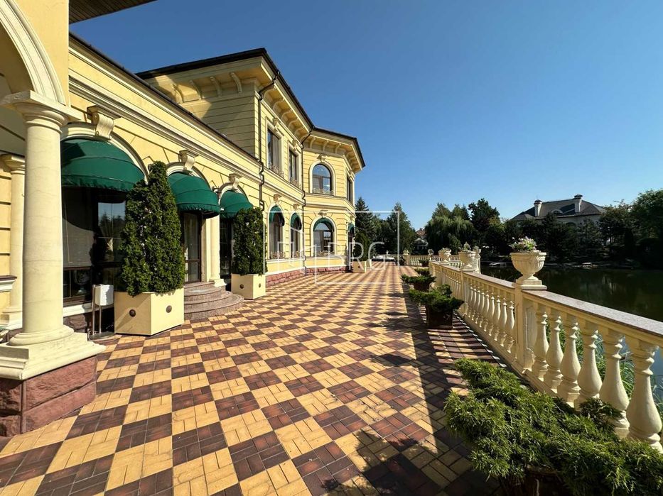 Особняк 870м с выходом к озеру КГ Золотые ворота Конча-Заспа без%