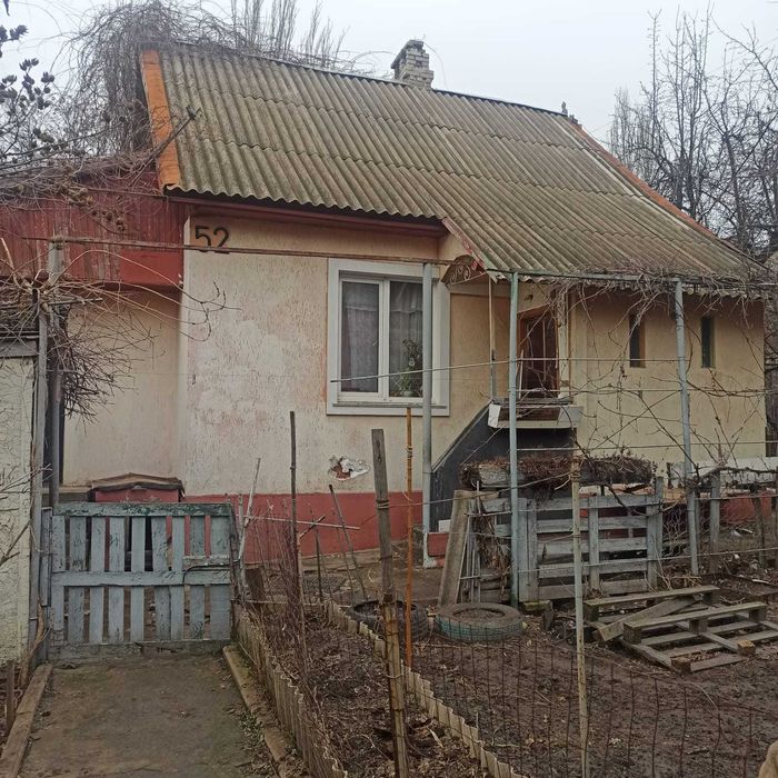 Запорожье .Дом 2 этажа участок на 6.3 сотки, ул.12 Апреля 52