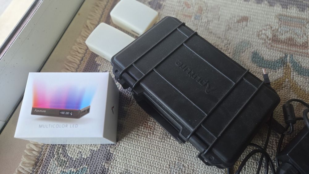 Kit Viagem Aputure MC 4 Luzes RGB