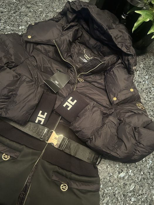 Ciepła kurtka Elisabetta Franchi z paskiem r.M