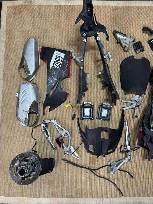 Траверса Ducati Panigale v4 2020