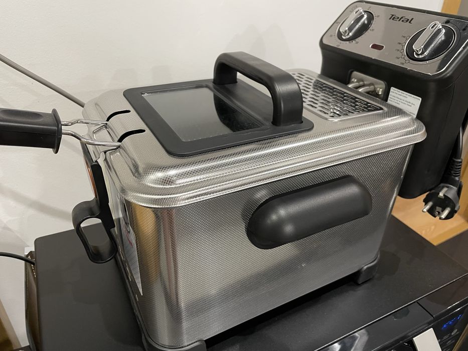 Fritadeira a óleo Tefal