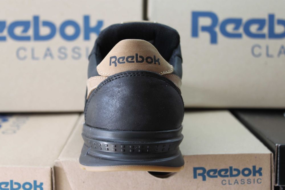 Reebok - кожаные черные кроссовки туфли кросівки  (код:18-25чер/койот)