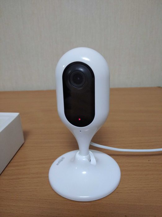 Wi-Fi відеокамера настільна DAHUA DH-IPC-C12P