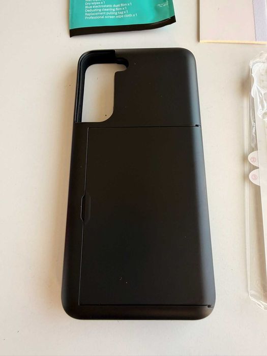 Etui Samsung S22+ ze schowkiem na karty + folia ,czarne + GRATIS
