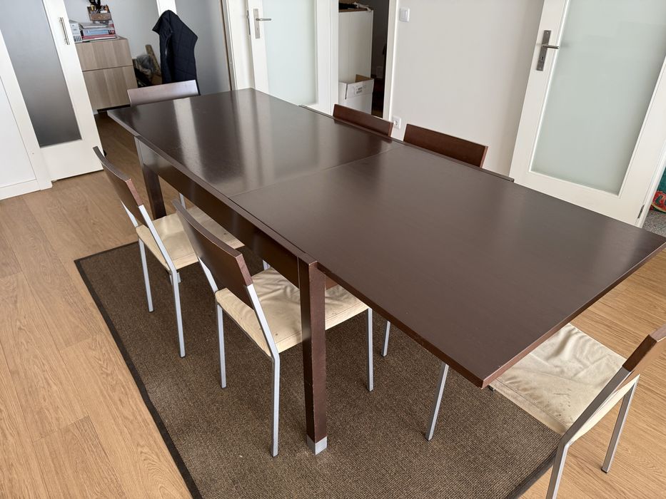 Mesa de jantar com 6 cadeiras