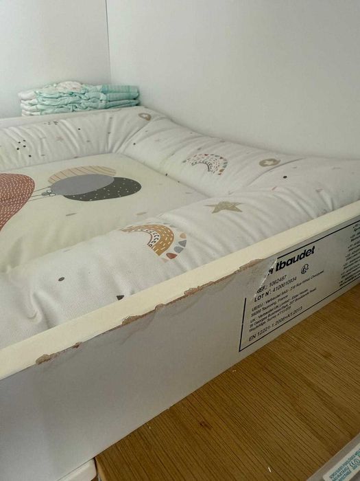 Estante/muda-fraldas 2 em 1, Nougatine - branco