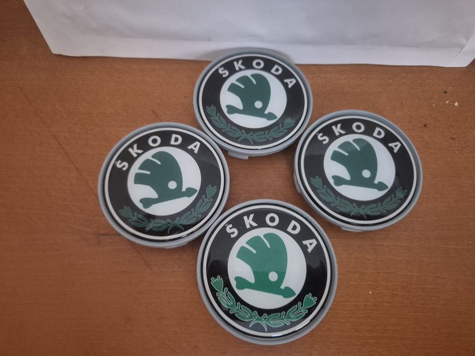 Dekielki / zaślepki do felg aluminiowych Skoda – zielone logo – 69/67