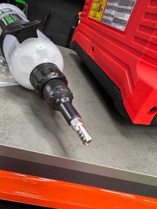 Шприц для відкачування технічних рідин 1500 мл шприц для змащення