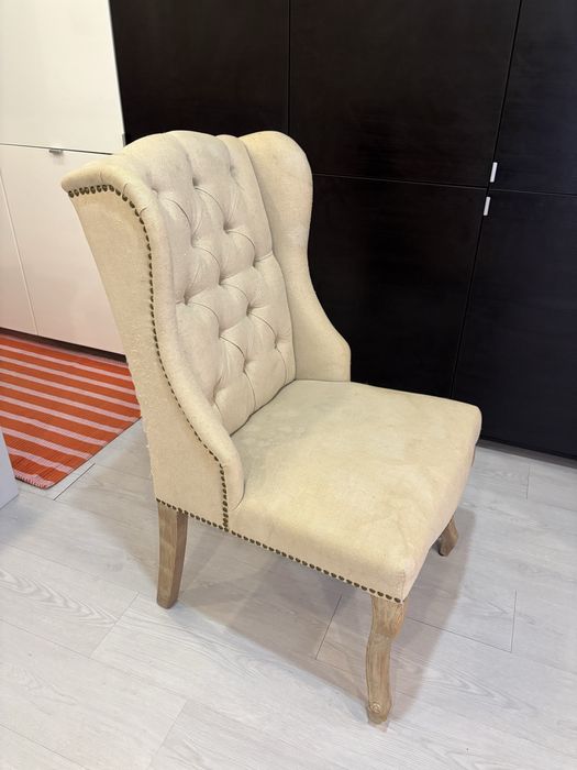Poltrona bege quarto / sala