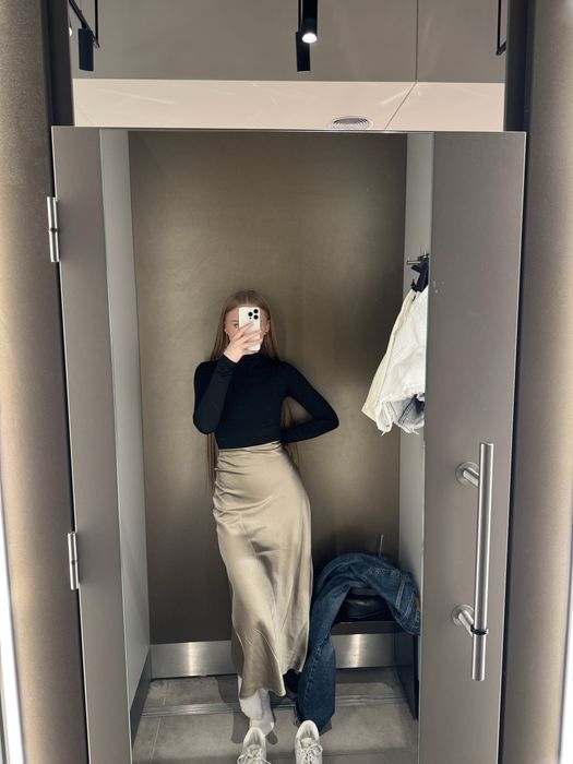 Юбка атласна довга