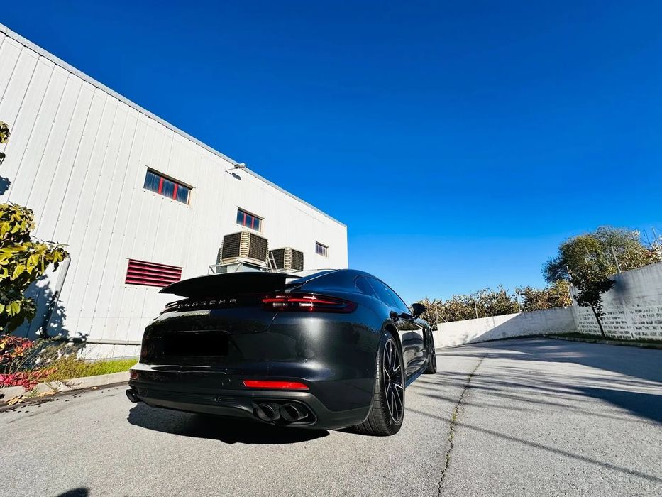 Porsche Panamera Sport Turismo 4 E-Hybrid