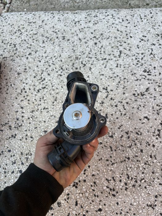 Termostat bmw e46 e39 2.0 2.2 2.5 2.8 3.0 m52 m54
