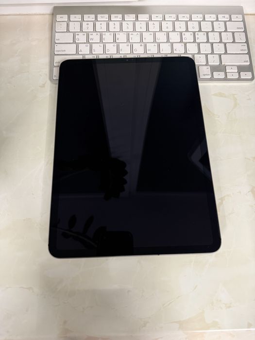 iPad Pro 11 2020 256Gb Space WiFi+LTE хороший стан, 90%+ рідний АКБ!