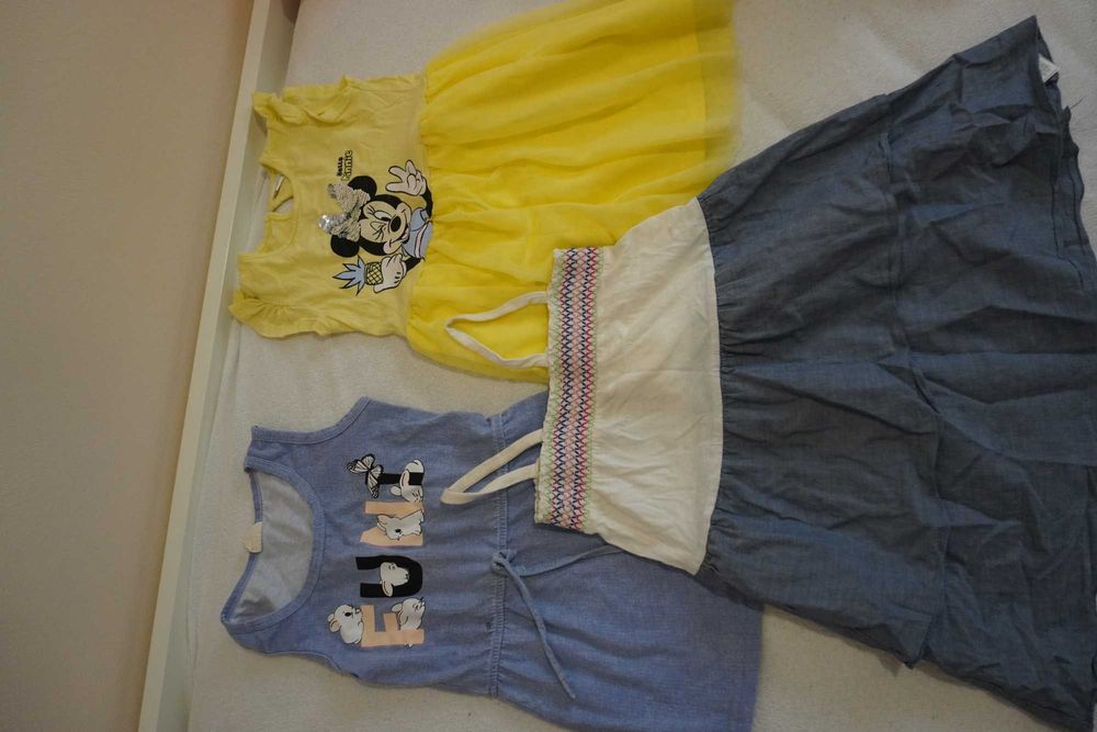 paczka ubrań 98, bluzki, spodnie, sukienki,kostium