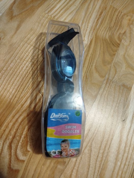 Дитячі окуляри для плавання