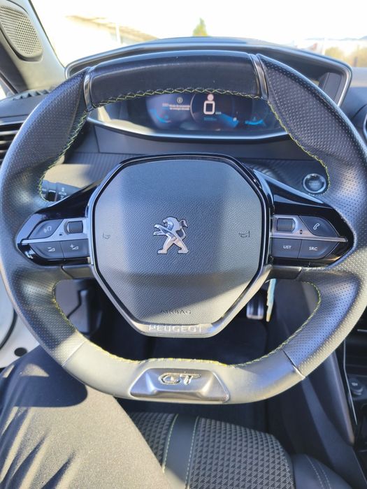 Peugeot 2008 1.2 Pure Tech GT Line