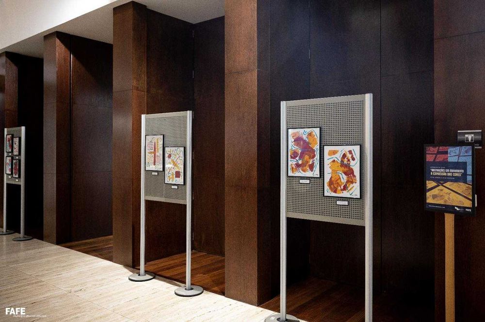 Coleção de Pinturas (16 telas da coleção Abstrações em Movimento)